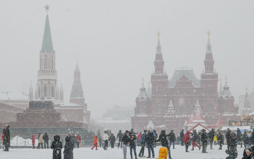 Мокрый снег и небольшие моросящие дожди ожидаются в Москве в самом начале рабочей недели. Фото AFP