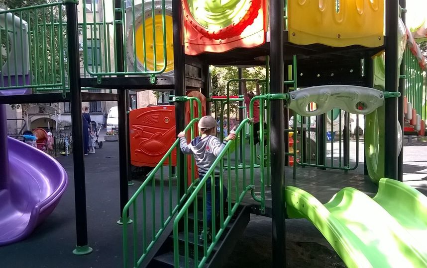 Детская площадка на Чайковского. Фото mytndvor, vk.com
