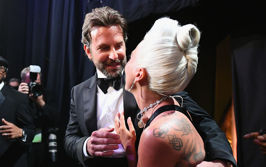 Леди Гага и Брэдли Купер покорили зрителей кинопремии. Фото Getty