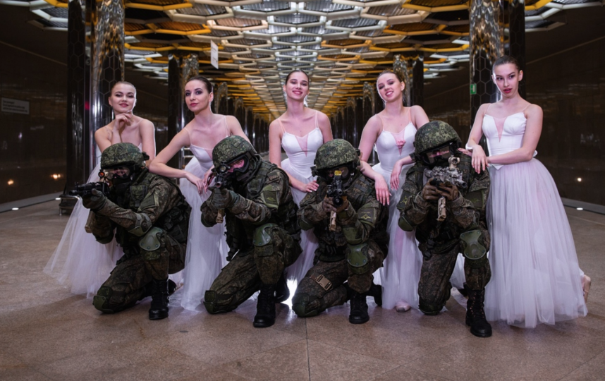 Военнослужащие Центрального военного округа поздравили женщин с 8 марта. Фото Иван Искоренко, Варя Иванова, Предоставлено организаторами