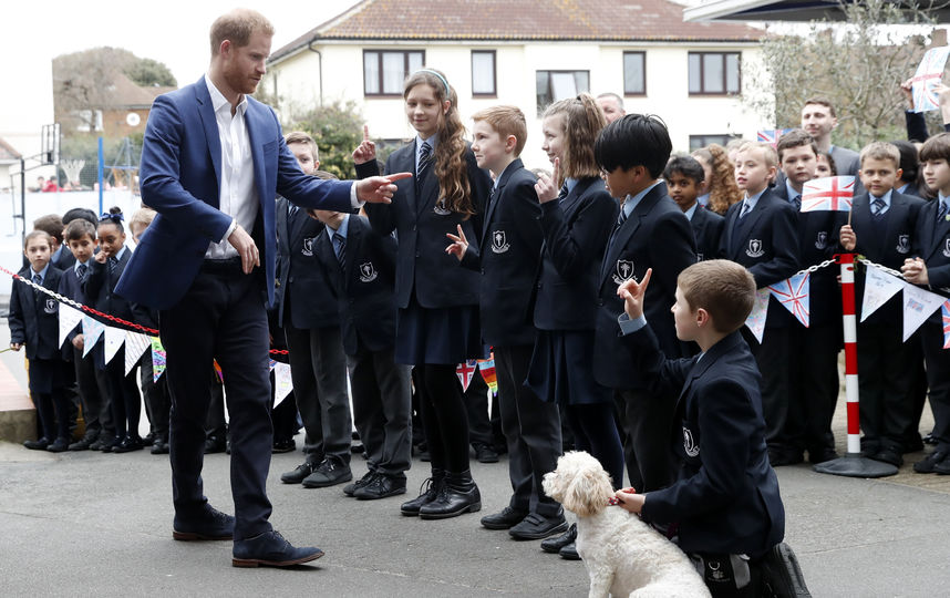Принц Гарри посетил школу Святого Винсента в западном Лондоне. Фото Getty