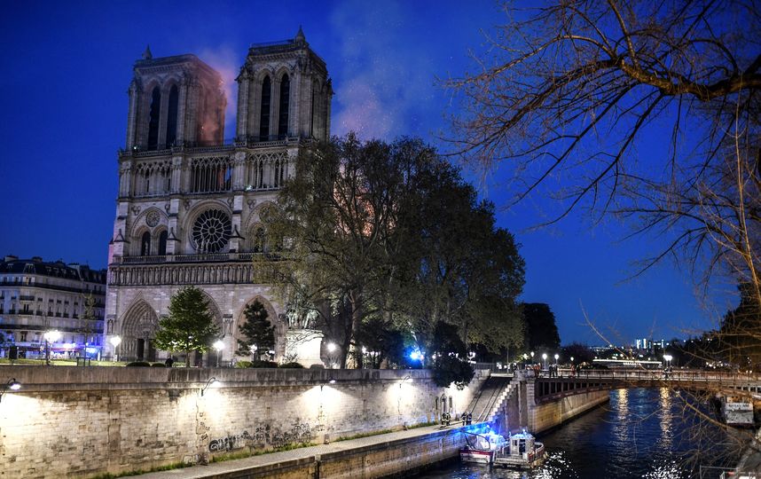 Пожар в Соборе Парижской Богоматери. Фото AFP