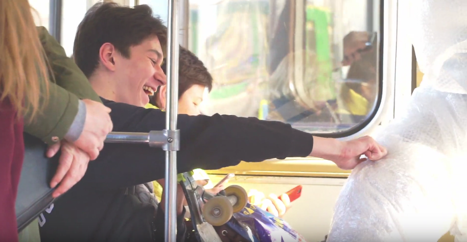 Московский метрополитен. Фото скриншот: youtube.com/watch?v=bJZZ83-52eo Московский метрополитен. Фото скриншот: youtube.com/watch?v=bJZZ83-52eo