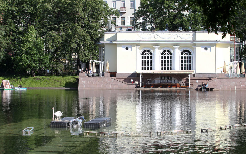 Патриаршие пруды мастер и маргарита скамейка