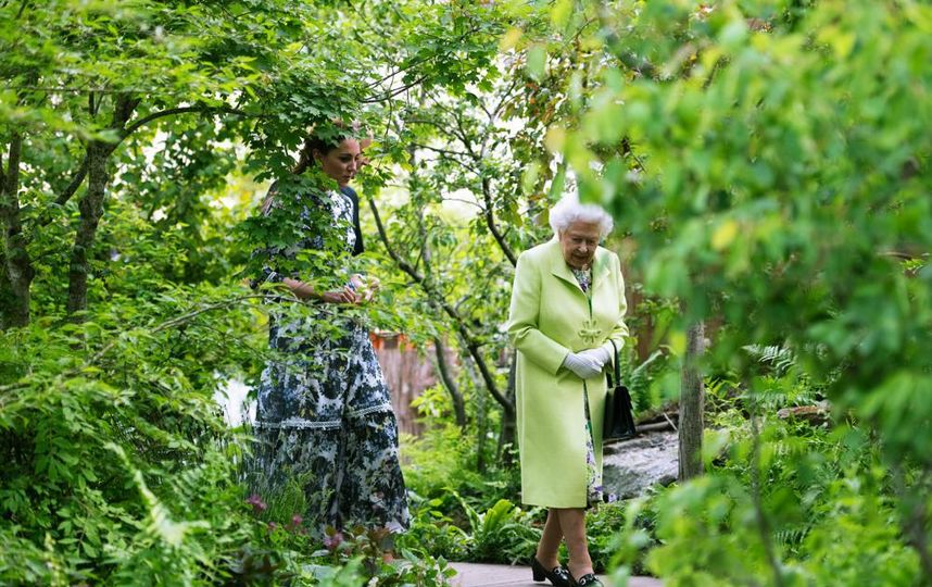 Выставка Chelsea Flower Show. На пресс-день прибыли королева Елизавета, Кейт Миддлтон и принц Уильям. Фото Getty