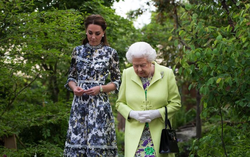 Выставка Chelsea Flower Show. На пресс-день прибыли королева Елизавета, Кейт Миддлтон и принц Уильям. Фото Getty