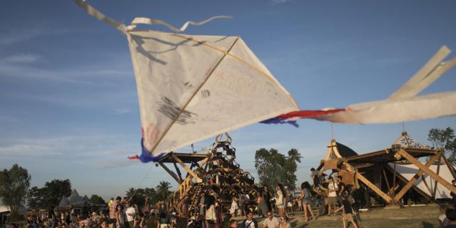 Фестиваль "Пёстрое небо" пройдёт в парке "Царицыно". Фестиваль "Пёстрое небо" пройдёт в парке "Царицыно".