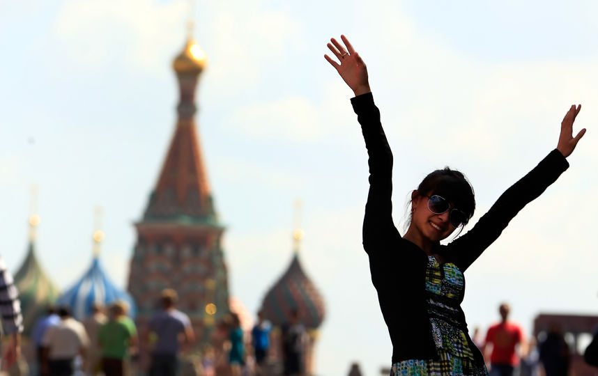 Туристы на Красной площади в Москве. Фото РИА Новости