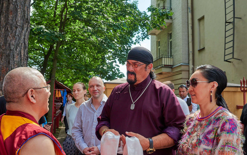 Стивен Сигал посетил дацан в Петербурге: Фото. Фото dazanspb, vk.com