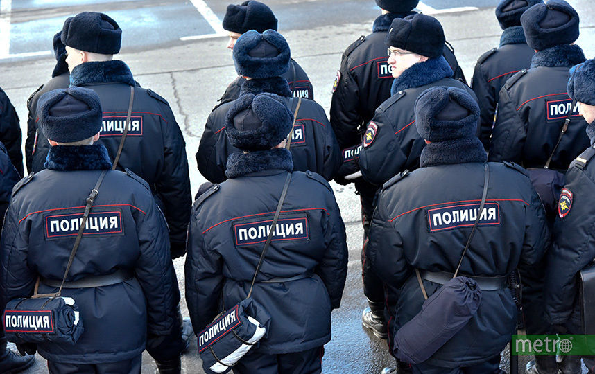 Сотрудники полиции задержали на несанкционированной акции в Москве более 200 человек. Фото Василий Кузьмичёнок