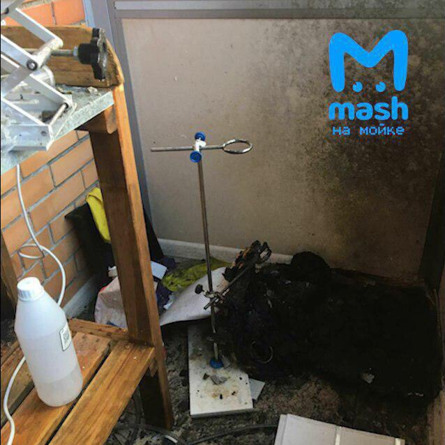 В Кудрово школьник на балконе проводил эксперименты и устроил взрыв. Фото https://vk.com/mash.moyka