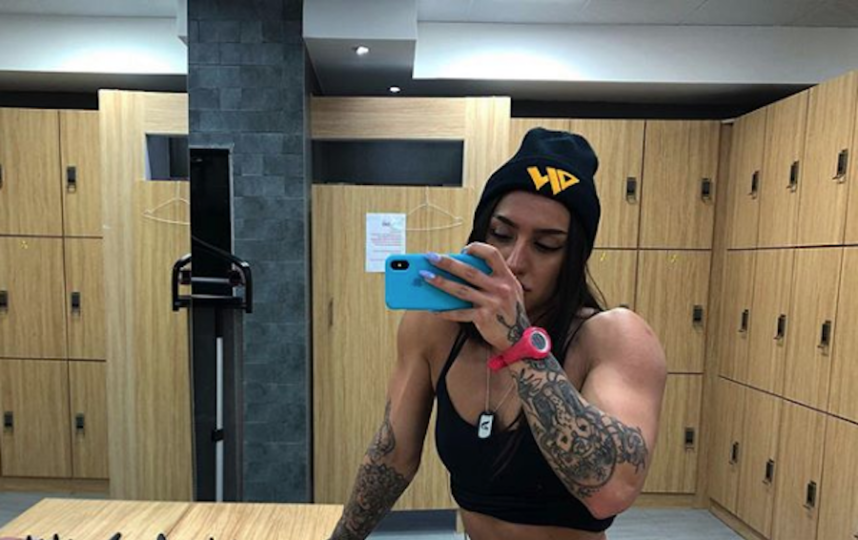 Бахар Набиева. Фото Скриншот Instagram/bakharnabieva "Попка как у Ким!": популярный украинский блогер шокировала фотографией своих ягодиц