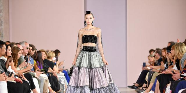 Показ Armani. Показ Armani.