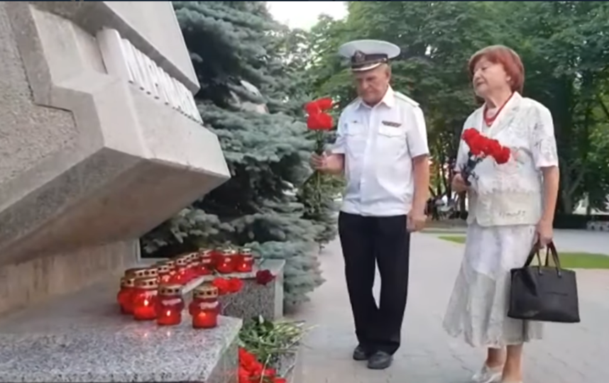 В Севастополе почтили память моряков. Фото kremlin.ru