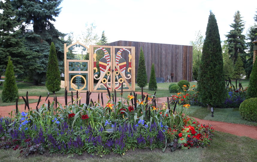     Moscow Flower Show.   