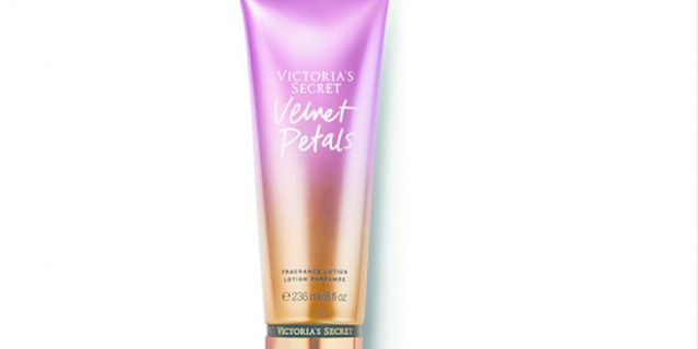 Victoria’s Secret молочко для тела Velvet Petals. Victoria’s Secret молочко для тела Velvet Petals.