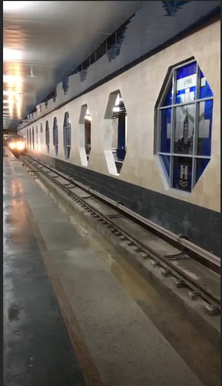 Фото с запуска первого поезда между Международной и Шушарами. Фото https://www.instagram.com/metrospbphoto/, "Metro"