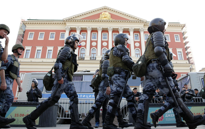 В Москве прошла несанкционированная акция, по итогам задержаны больше тысячи человек. Фото AFP