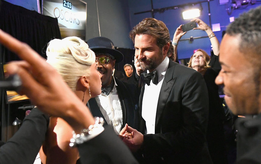 Леди Гага и Брэдли Купер на церемонии вручения кинопремии "Оскар". Фото Getty