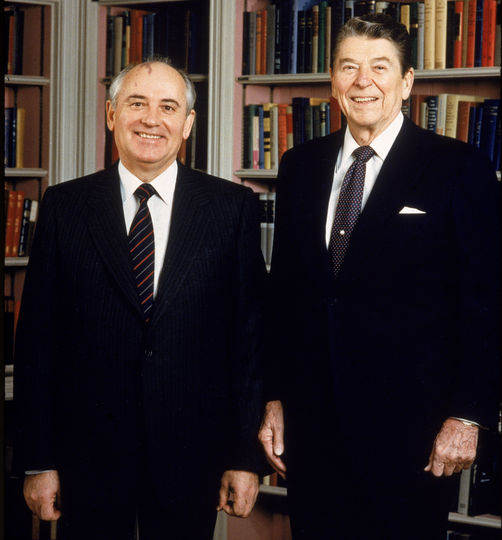 Михаил Горбачев и Рональд Рейган. Фото Getty
