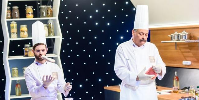 "Кухня. Последняя битва". "Кухня. Последняя битва".