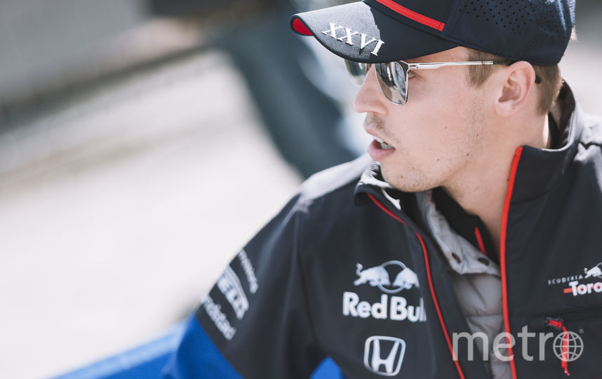    Scuderia Toro Rosso Showrun.  Pavel Sukhorukov / Red Bull Content Pool, "Metro"