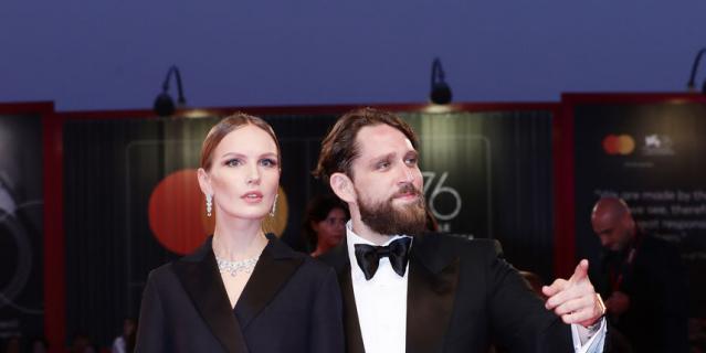 Актриса Мария Фомина и бизнесмен Алексей Киселев на премьере фильма "О бесконечности". Актриса Мария Фомина и бизнесмен Алексей Киселев на премьере фильма "О бесконечности".