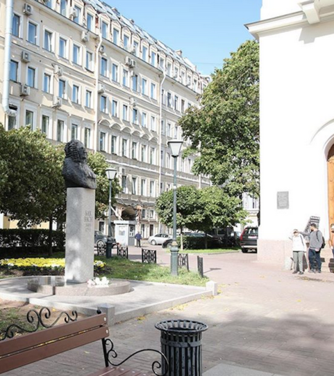 В Санкт-Петербурге открыли памятник композитору Баху. Фото Скриншот instagram.com/ptrubinov/