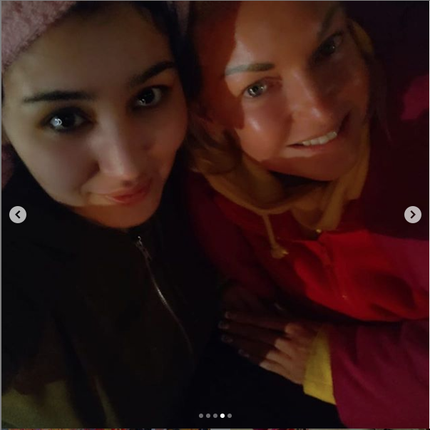 Фото Волочковой и ее домработницы Лолы. Фото https://www.instagram.com/p/B2hJksioY-T/, "Metro"