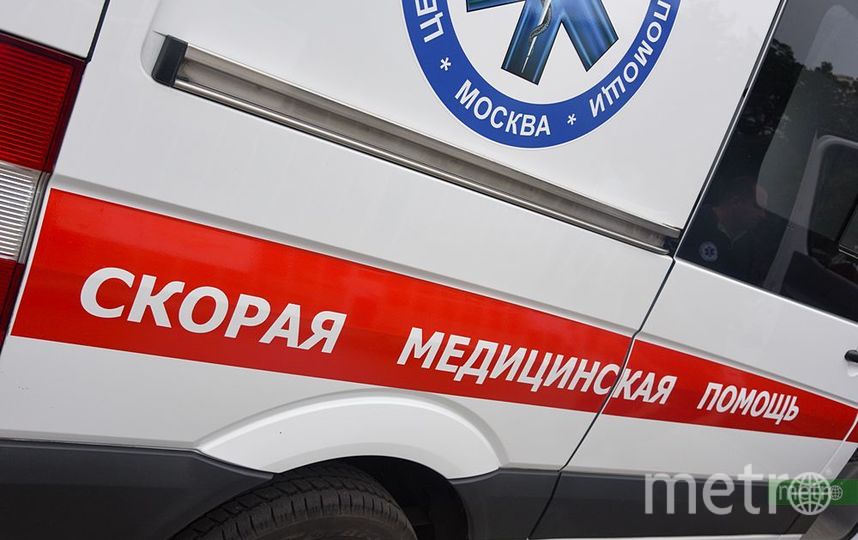 В Москве мужчина выжил после падения из окна восьмого этажа 