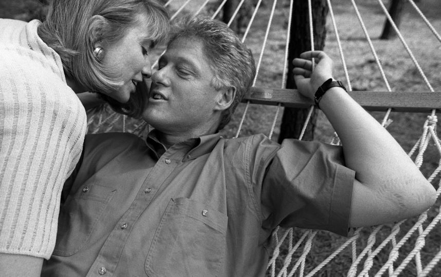 "Поцелуй четы Клинтон". 1992. Фото Предоставлено организаторами