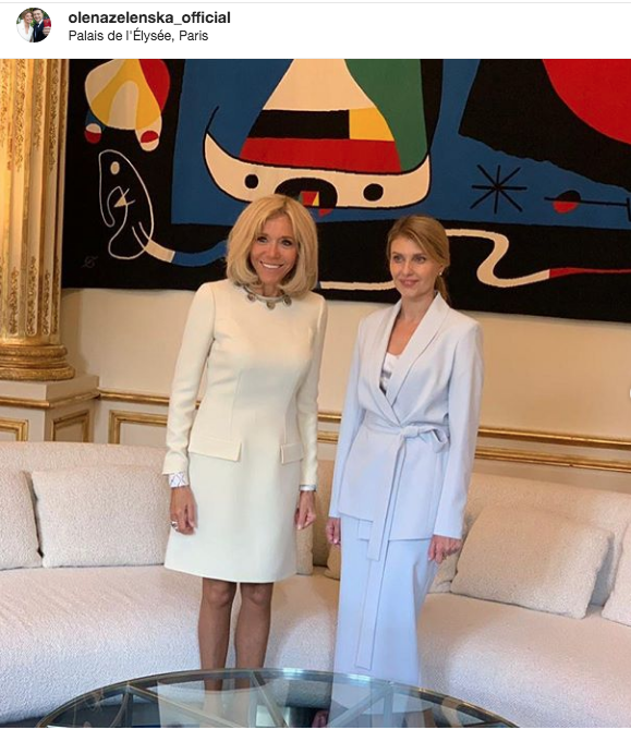 Елена Зеленская уже успела пообщаться с супругами мировых лидеров. Фото "Metro"