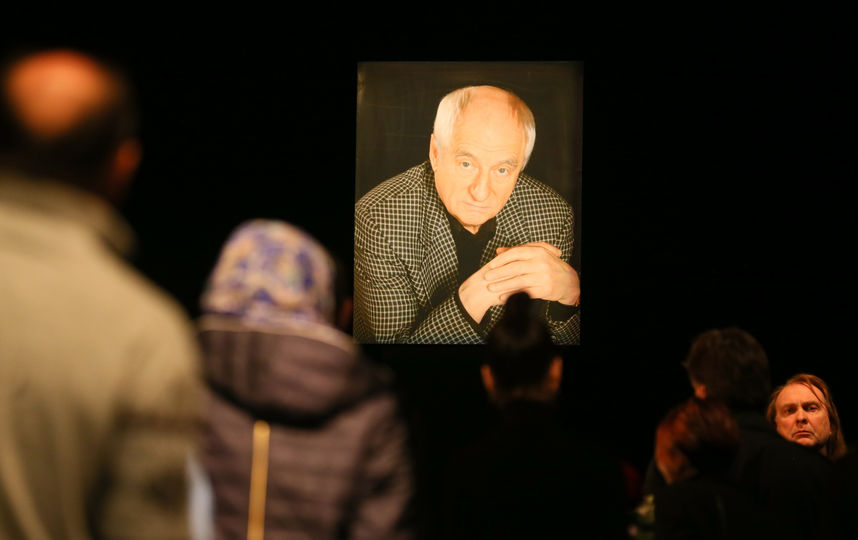 В театре "Ленком" прошла церемония прощания с его художественным руководителем. Фото Василий Кузьмичёнок