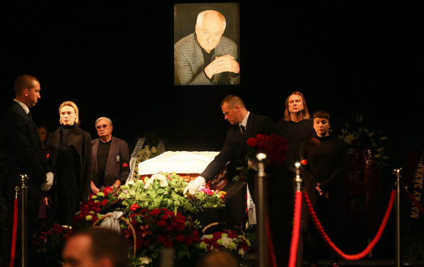 В театре "Ленком" прошла церемония прощания с его художественным руководителем. Фото Василий Кузьмичёнок