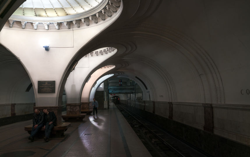 Станция "Сокол" в Москве. Фото Christopher Herwig / herwigphoto.com