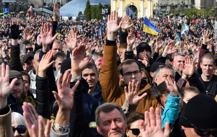 В Киеве протестуют против "формулы Штайнмайера". Фото AFP