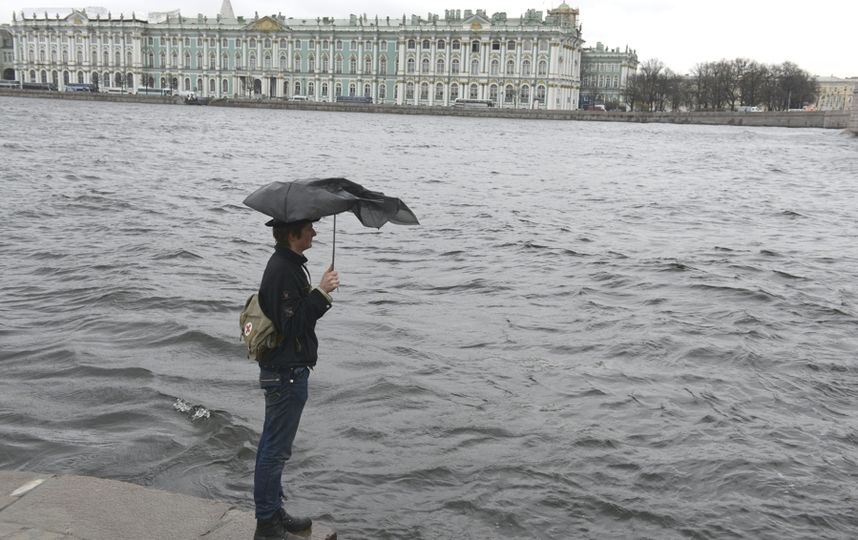 Ветер и дождь обрушатся в выходные на Петербург. Фото Интерпресс