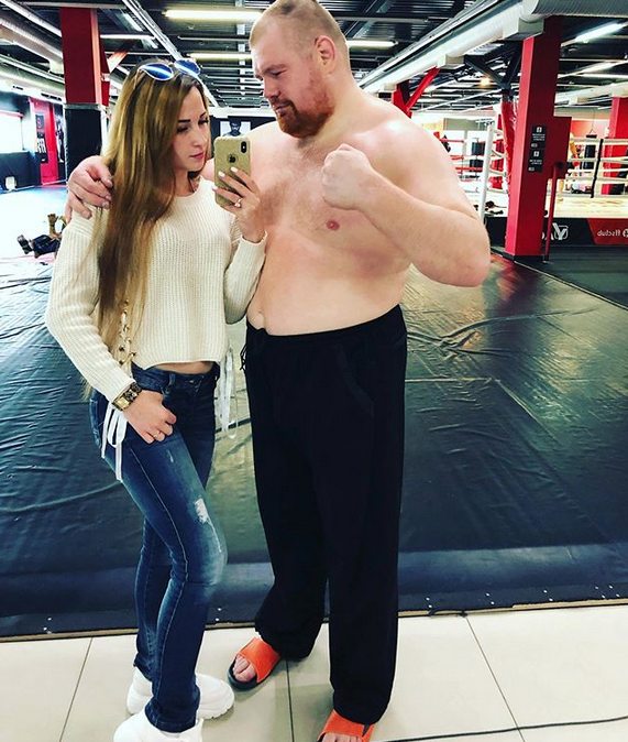 Андрей Малахов показал грудь жены (фото) - city-lawyers.ru