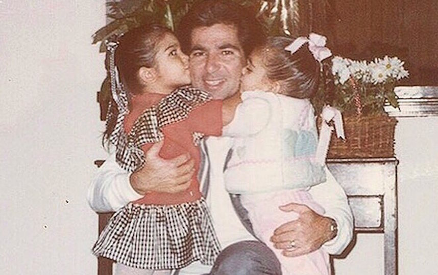 Ким Кардашьян и её отец. Фото Cкриншот Instagram/kimkardashian