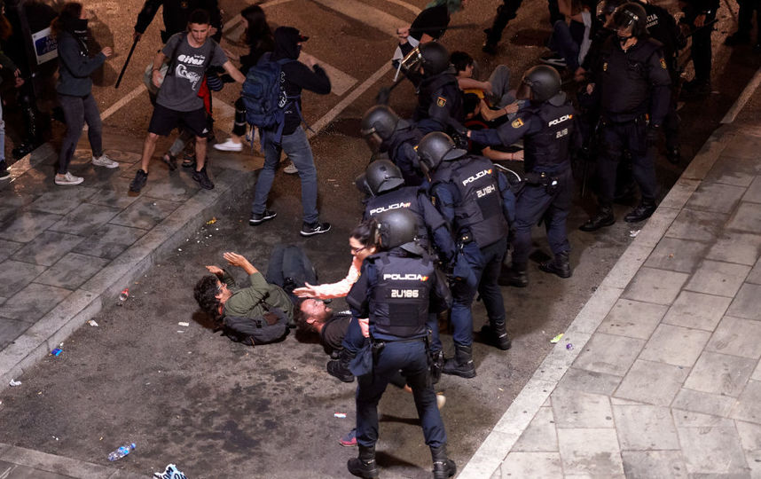 Беспорядки в Барселоне. Фото Getty