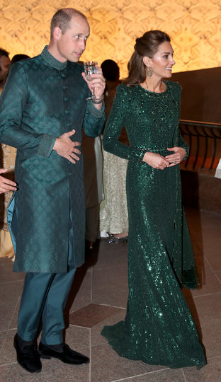 Кейт Миддлтон и принц Уильям прибыли в Пакистан с пятидневным туром. Фото Getty