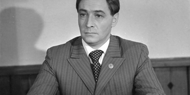 Кадр из фильма "17 мгновений весны" (1972). Кадр из фильма "17 мгновений весны" (1972).