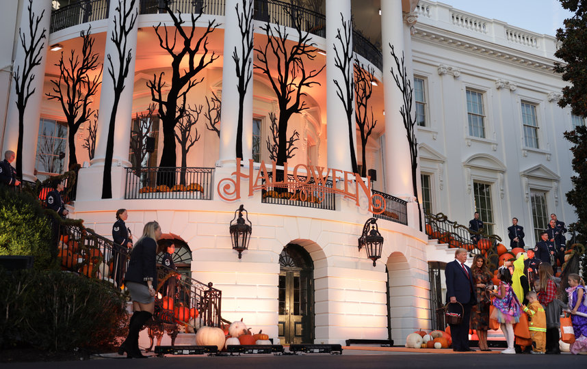 Дональд и Мелания Трамп дали старт празднованию Хэллоуина. Фото Getty