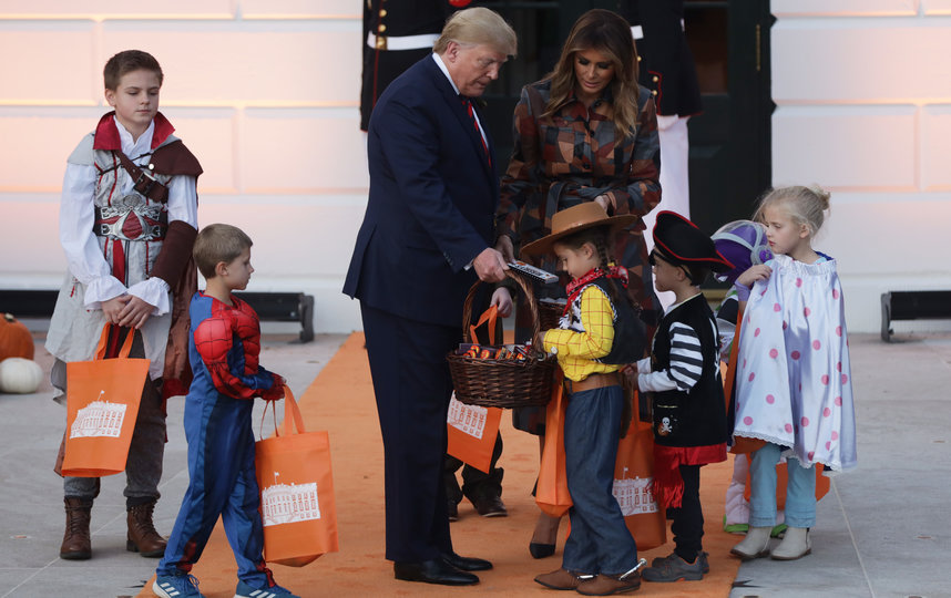 Дональд и Мелания Трамп дали старт празднованию Хэллоуина. Фото Getty