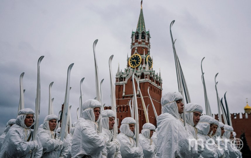 Лыжники на красной площади