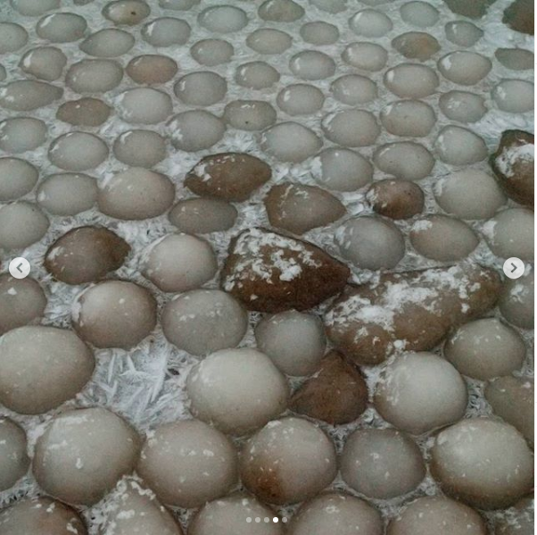 Фото ледяных шаров появились в соцсетях местных жителей. Фото https://www.instagram.com/kimmokristianrajala/, "Metro"