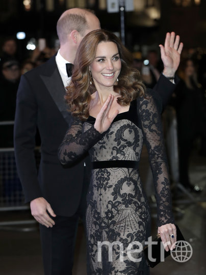 Сияющая улыбка и черное кружево: Кейт Миддлтон очаровала гостей шоу Royal Variety Performance