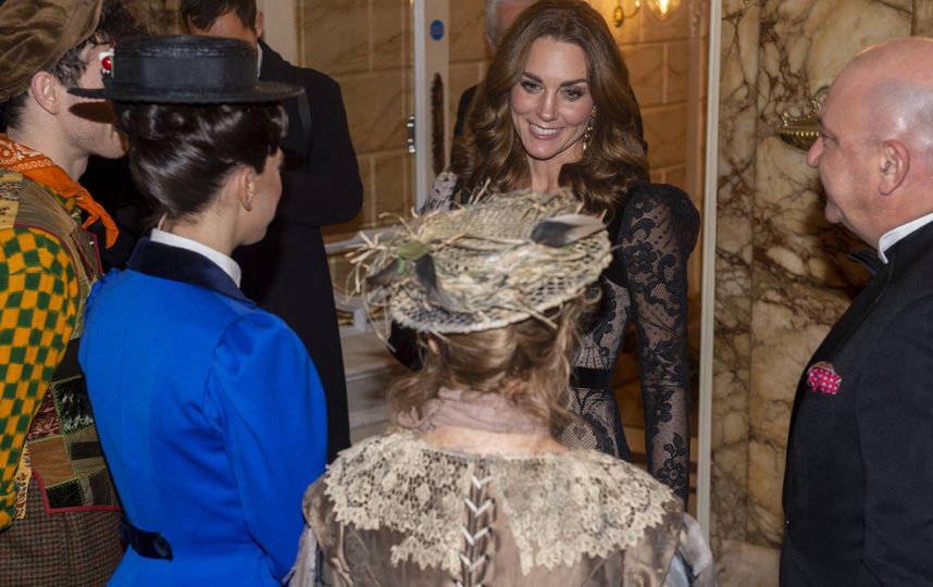 Кейт Миддлтон и принц Уильям посетили благотворительное шоу Royal Variety Performance в Лондоне. Фото Getty