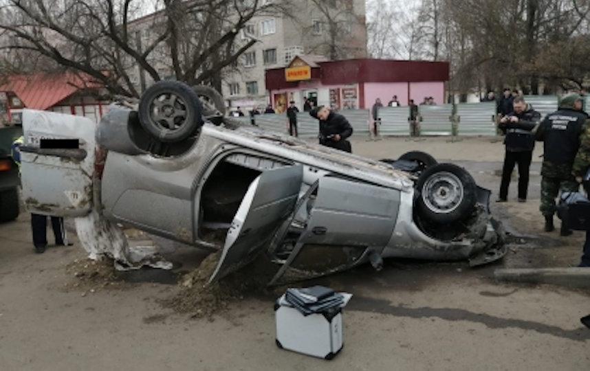 В Пензе произошёл обвал грунта и асфальтового покрытия. Фото https://penza.sledcom.ru/news/item/1411111/