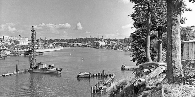 1958 год. Строительство метромоста только начинается. 1958 год. Строительство метромоста только начинается.